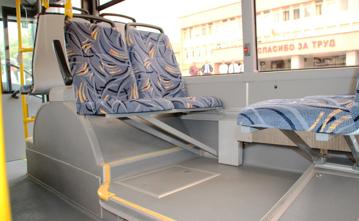 MAZ-203-foto-evro-6-salon-2-1217x749